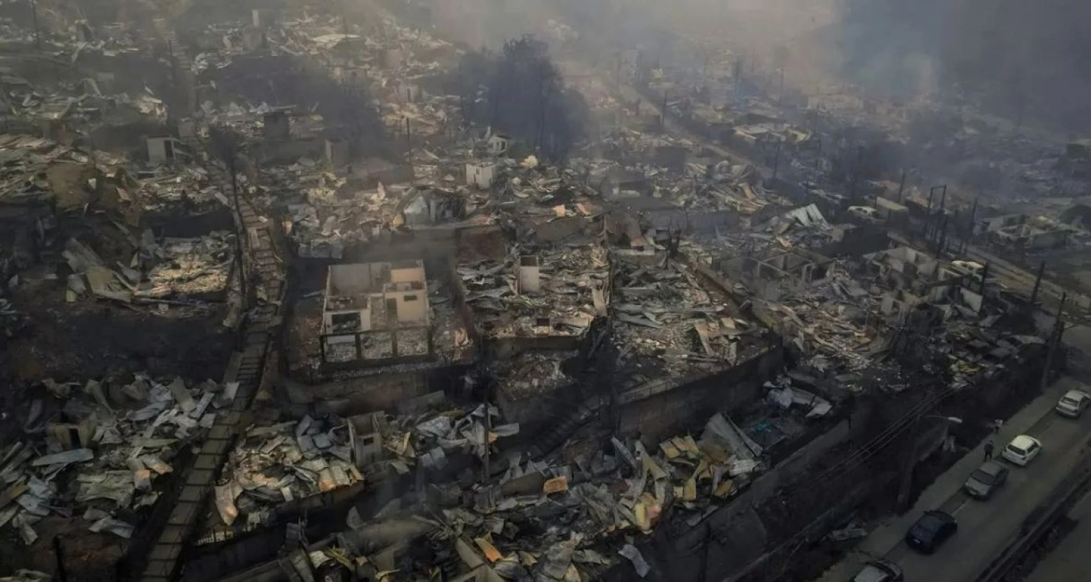 চিলির অবস্থা ভয়াবহ, এখন পর্যন্ত নিহত ১৮, ঘর ছেড়ে পালাচ্ছে মানুষ!