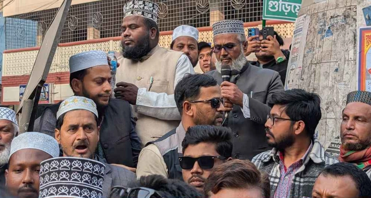 সমাবেশে বক্তব্য দেওয়ার সময় জেলা জামায়াত আমিরের মৃত্যু 