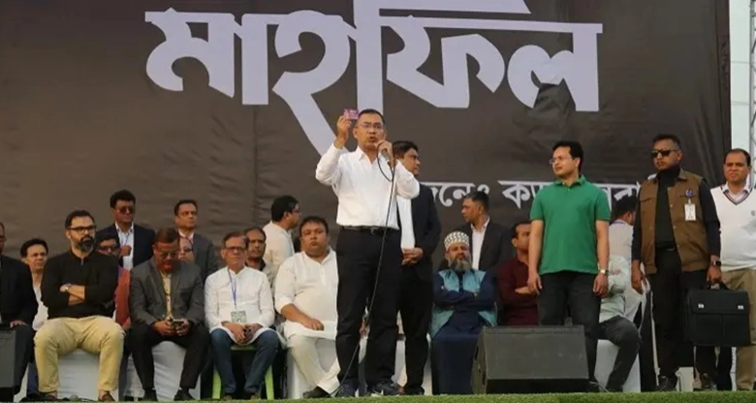 কড়াইল বস্তিবাসীর জন্য ফ্ল্যাট ও ক্লিনিক স্থাপনের আশ্বাস তারেক রহমানের