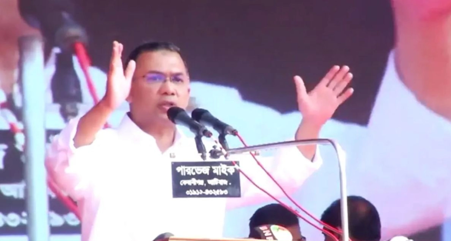 পুরো এলাকায় এখন ধানের শীষ আর তারেক রহমান স্লোগান