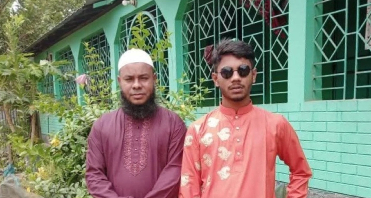 পুলিশ-সদস্যকে-কুপিয়ে-জখম-বাবা-ছেলে-গ্রেপ্তার