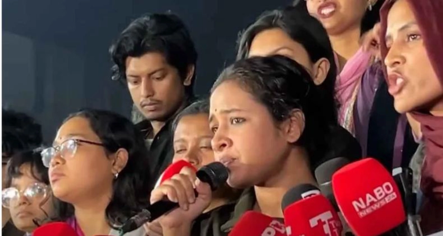 ডাকসু নিয়ে অশালীন মন্তব্য : জামায়াত নেতার জিহ্বা ছিঁড়ে ফেলার হুঁশিয়ারি