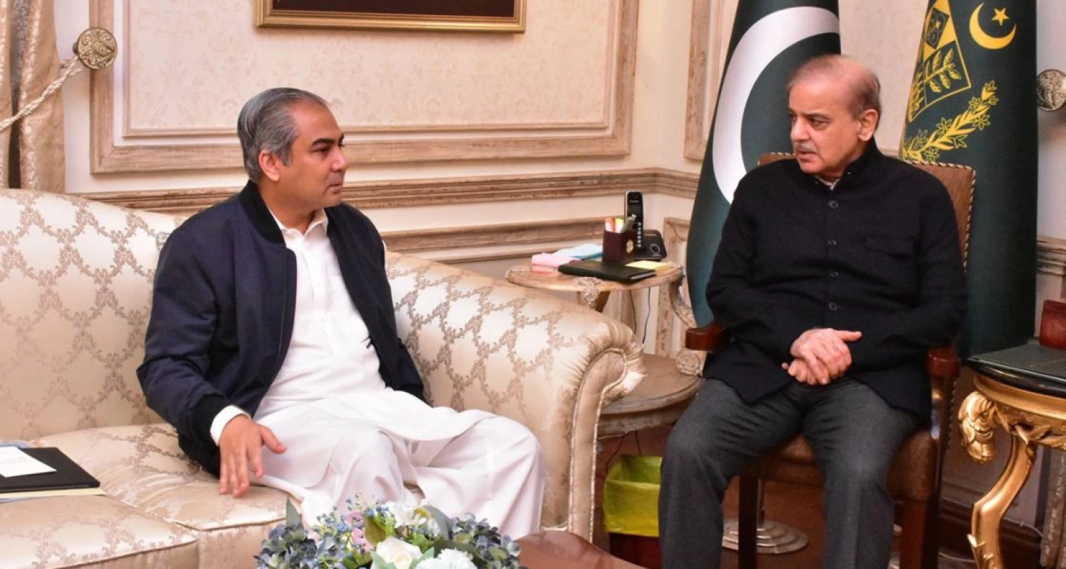 প্রধানমন্ত্রীর সঙ্গে বৈঠক শেষে বিশ্বকাপ খেলা নিয়ে যে চূড়ান্ত সিদ্ধান্ত পাকিস্তানের