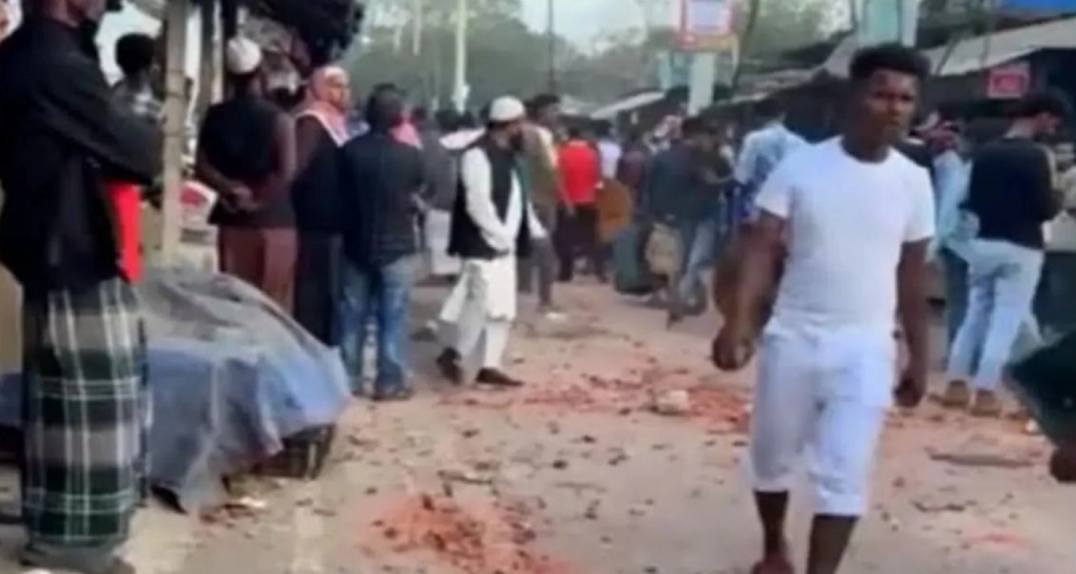 এইমাত্র পাওয়া: ৩ ঘণ্টাব্যাপী তুমুল সংঘর্ষ