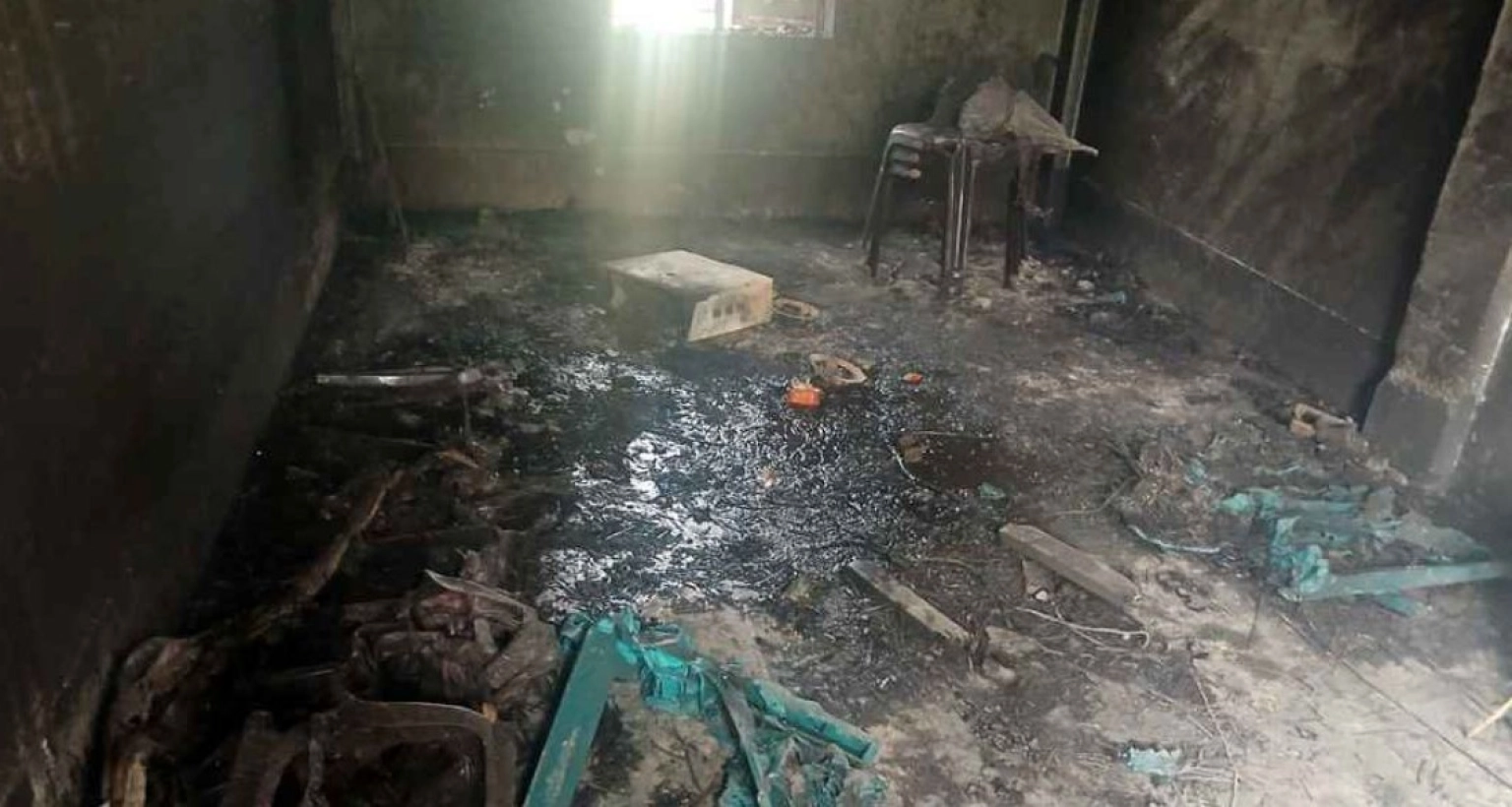 ককটেল হামলা চালিয়ে বিএনপির নির্বাচনি কার্যালয়ে অগ্নিসংযোগ