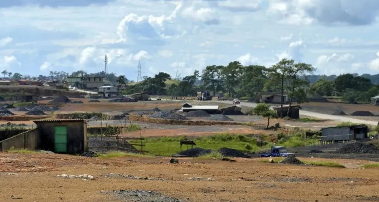 কয়লা খনিতে বিস্ফোরণের ঘটনায় অন্তত ১৮ জন নিহত