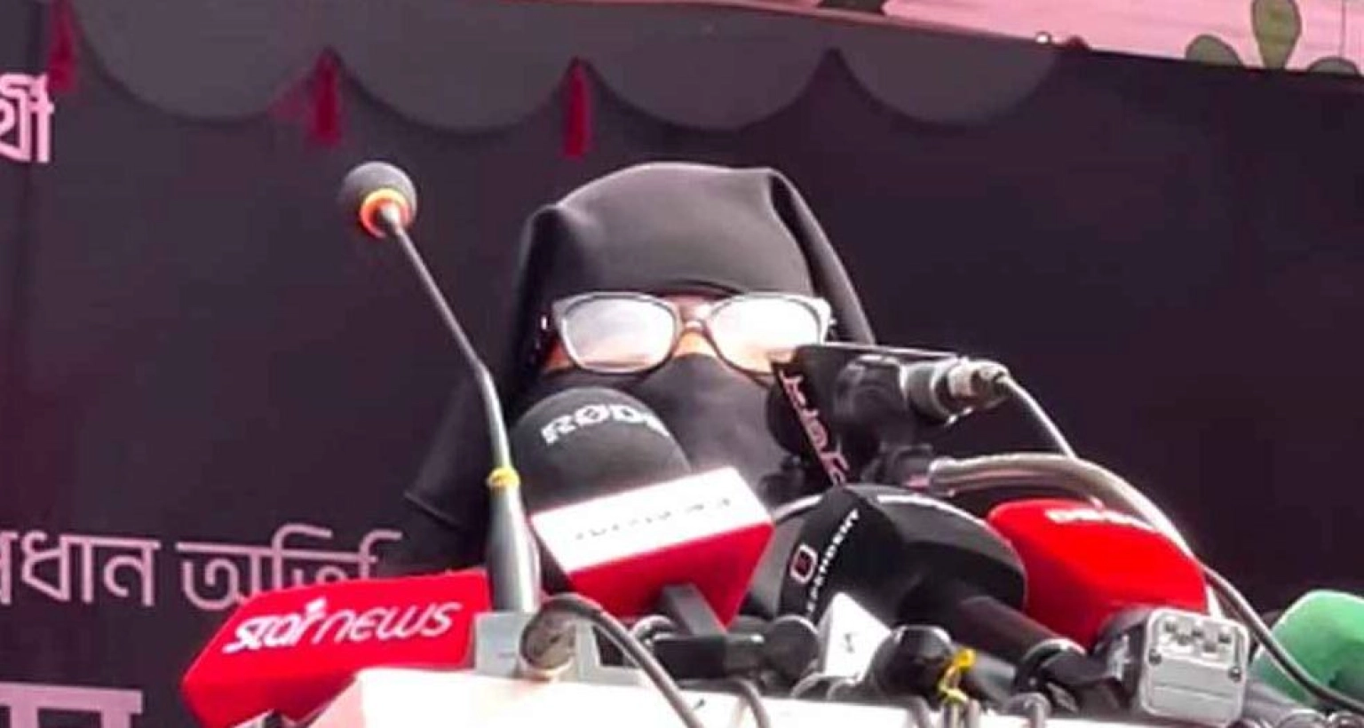 ঢাকা-১১ আসনে এক চাঞ্চল্যকর ঘটনার সৃষ্টি হয়েছে