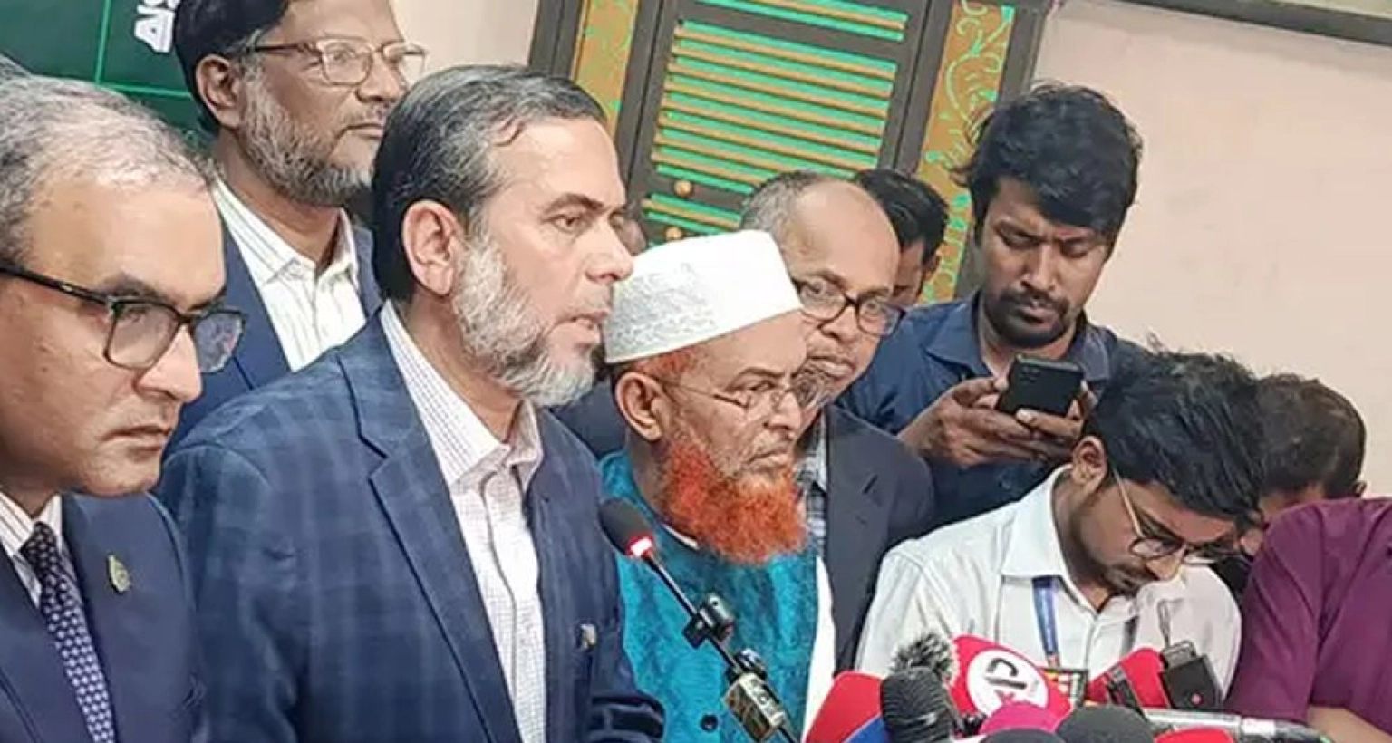 টাকাসহ জেলা জামায়াতের আমিরের আটককে ‘সাজানো নাটক’ বলল জামায়াত