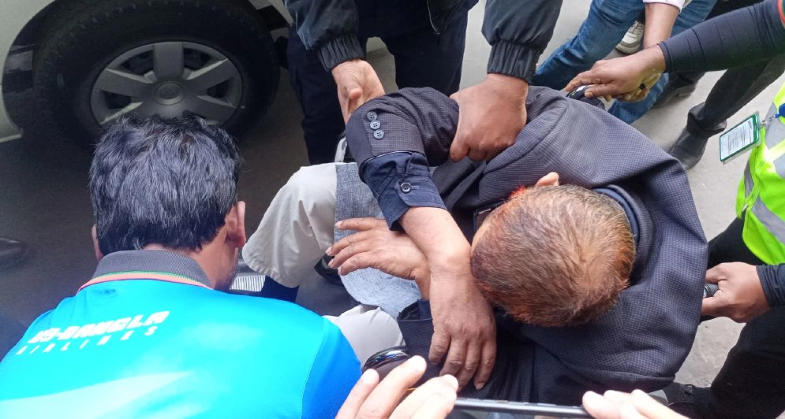 ৫০ লাখ নয়, সেই জেলা জামায়াত আমিরের ব্যাগে মিলল ৭৪ লাখ টাকা