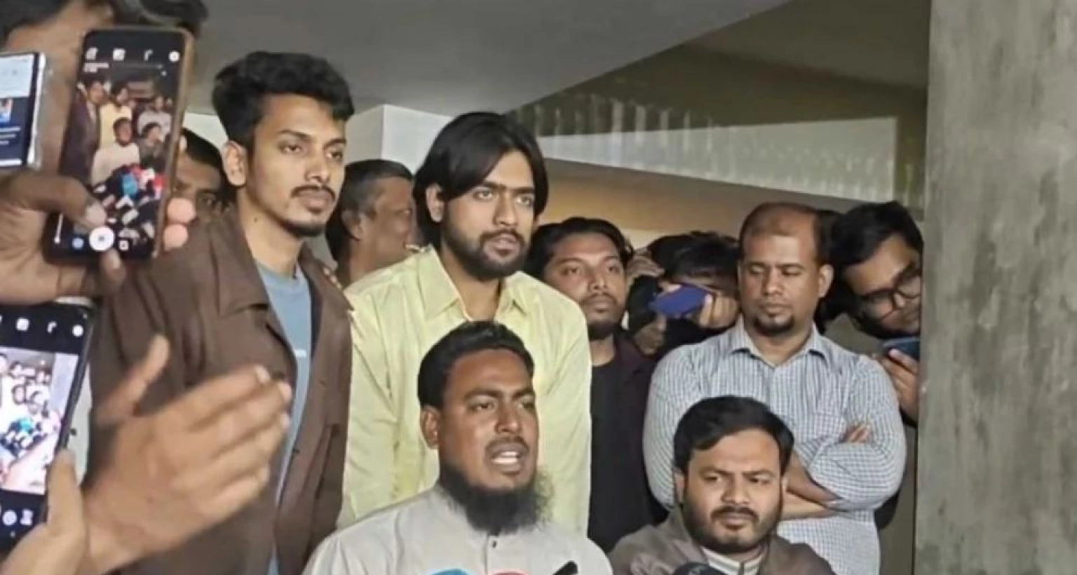 তারেক রহমানের সাথে কী কথা হয়েছে, জানালেন আখতার হোসেন