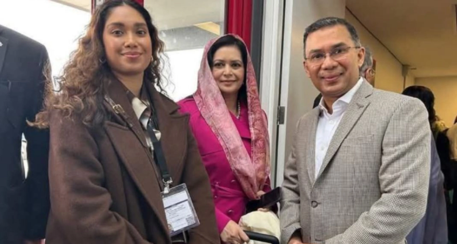 শপথ নিতে সংসদ ভবনে তারেক রহমান, সঙ্গে আছেন স্ত্রী ও কন্যা