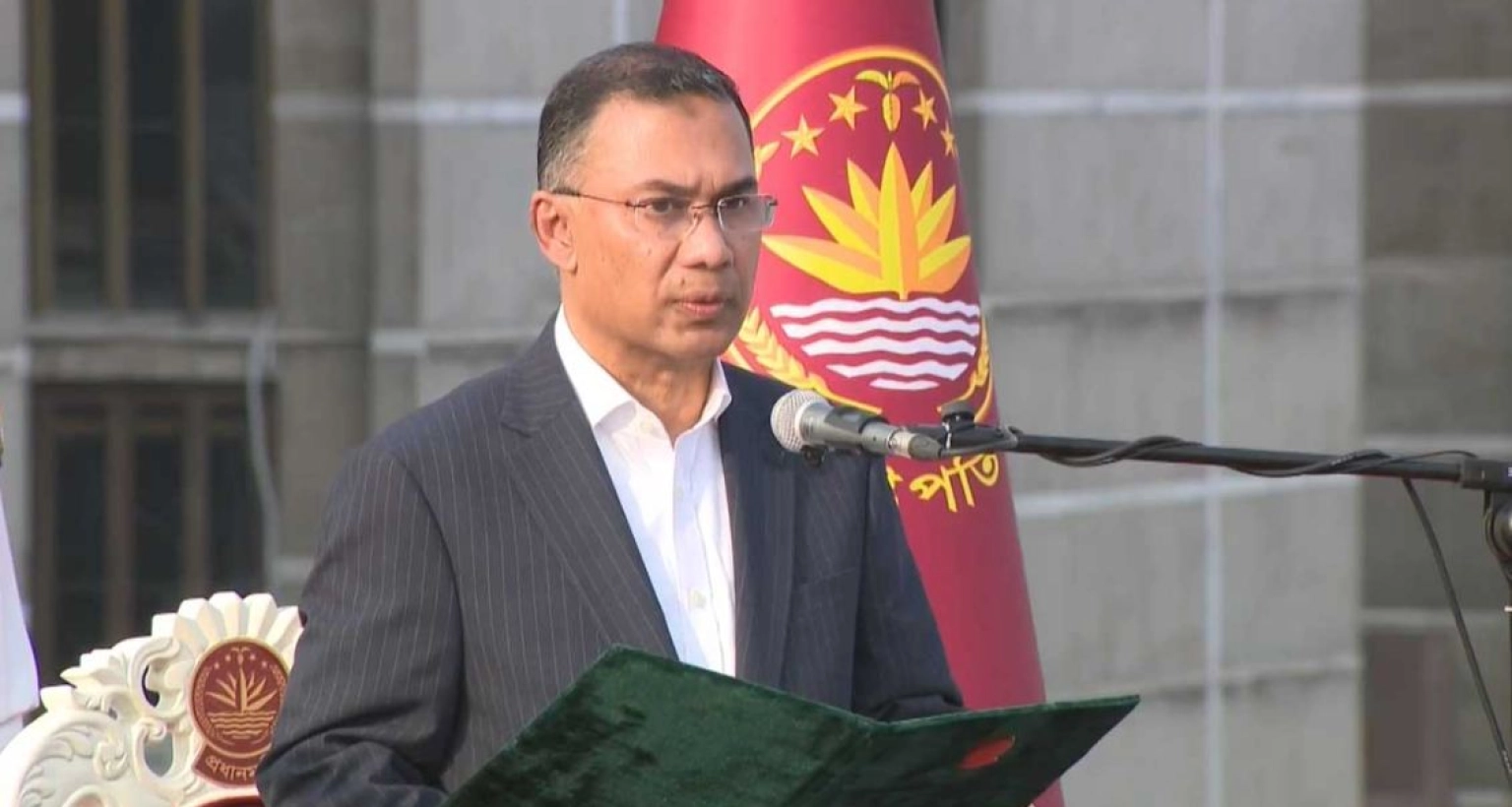 প্রধানমন্ত্রী হিসেবে শপথ নিলেন তারেক রহমান 