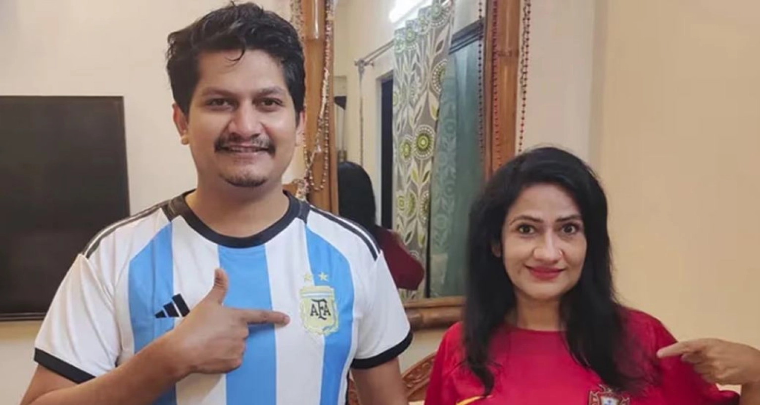 আমার ছেলের ডান চোখে বেশি আঘাত করা হয়েছে : মনিরা মিঠু