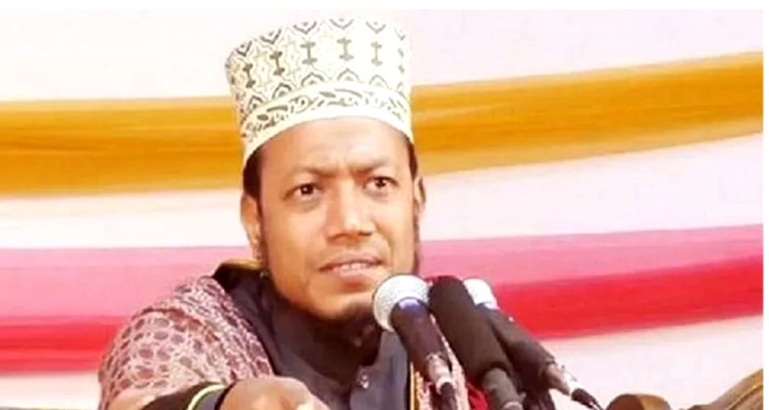 ৭৯ জন মিলে ২১১ জনকে তীরের মতো সোজা করে রাখব: আমির হামজা