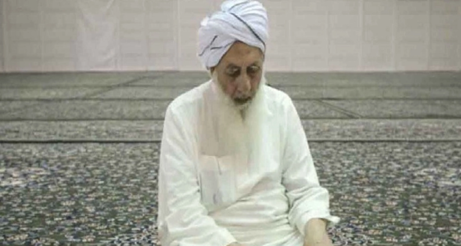  মসজিদে নববির কিংবদন্তি কোরআনের শিক্ষক শায়খ হাজি আর বেঁচে নেই