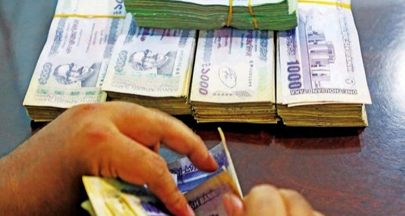 মাসে ২৫ লাখ টাকা আয় ১০ লাখ টাকার বিনিয়োগে