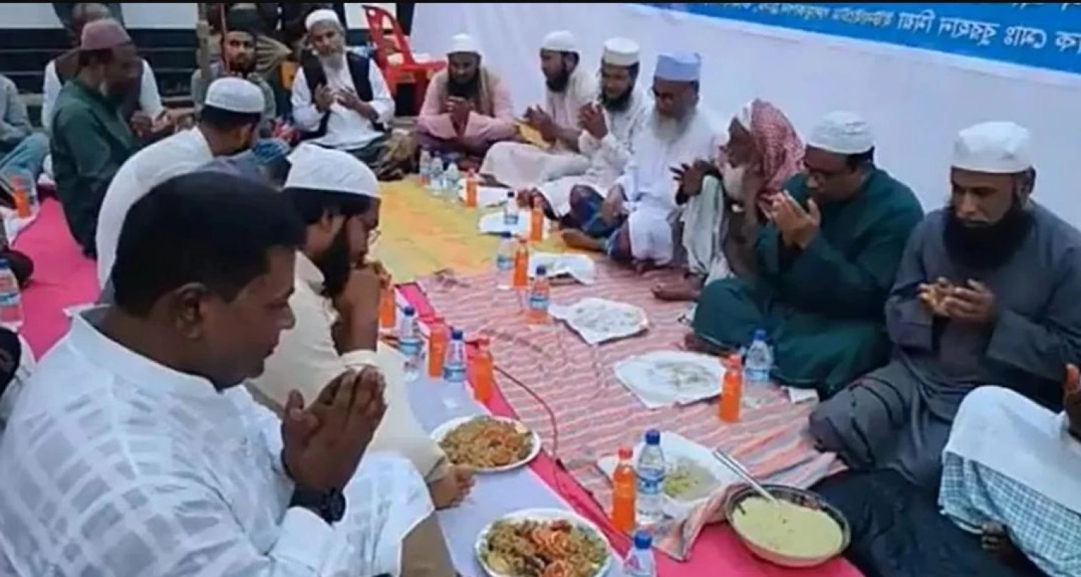 চুরি করা গরু জবাই করে সেই মাংস দিয়ে ইফতার মাহফিলের আয়োজন