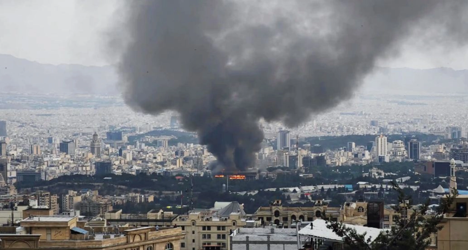 ইরানে ক্ষেপণাস্ত্র হামলা চালিয়েছে ইসরায়েল