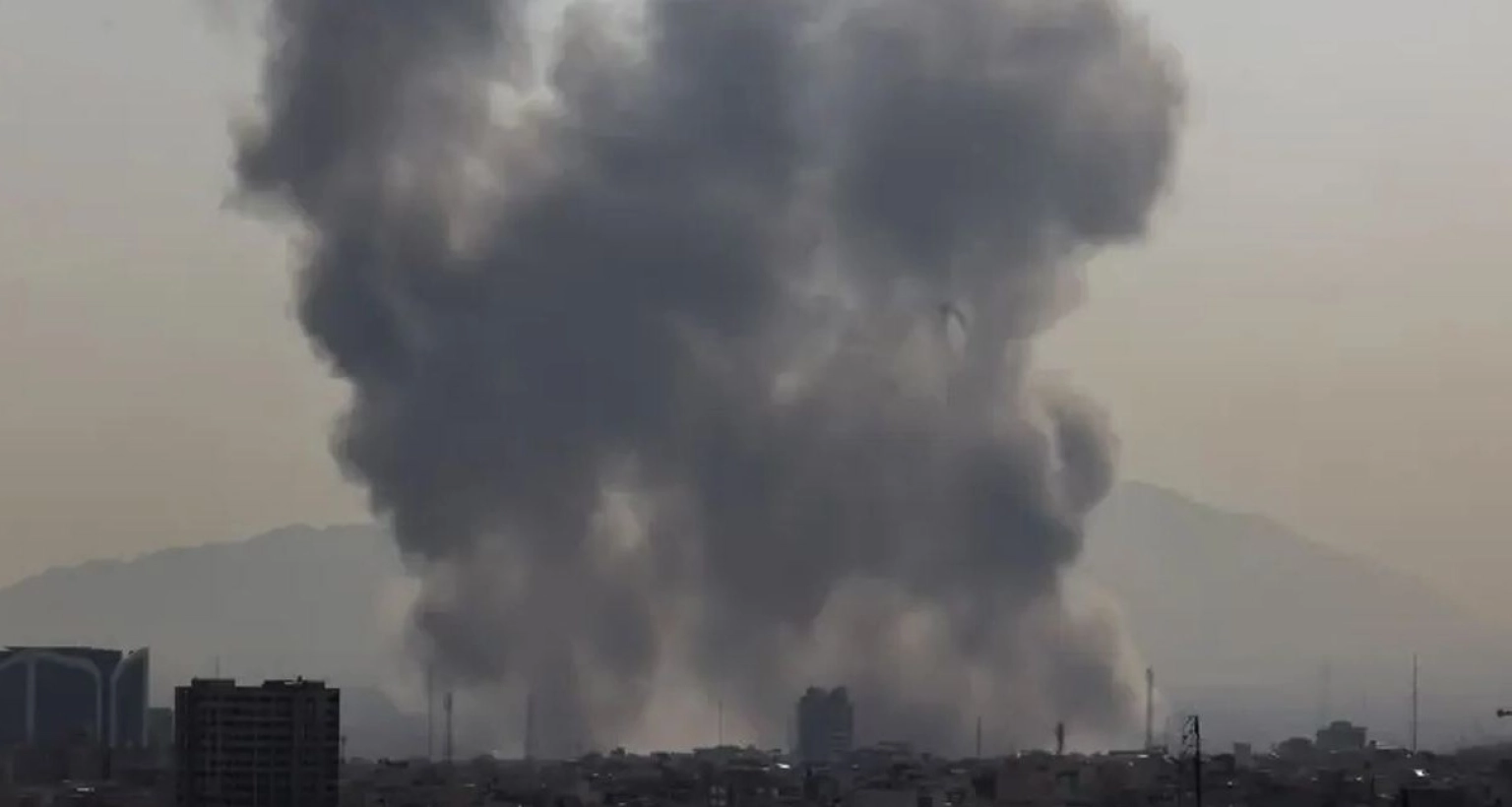 ইরানে হামলায় যোগ দিয়েছে মার্কিন বাহিনীও