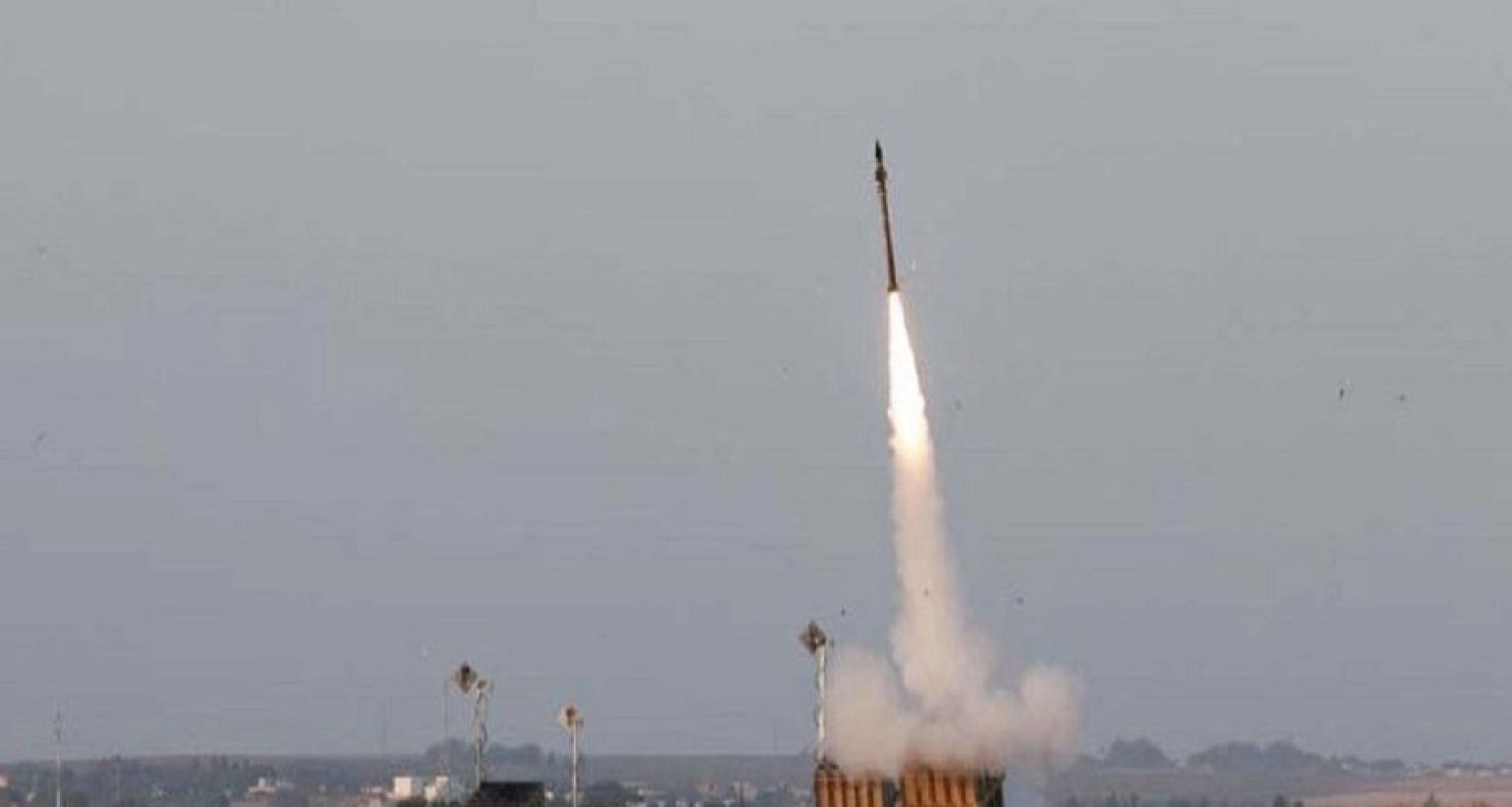 ইসরায়েলের পর কাতার, সৌদি আরব, বাহরাইন, কুয়েত ও সংযুক্ত আরব আমিরাতে একযোগে ক্ষেপণাস্ত্র ছুঁড়েছে ইরান