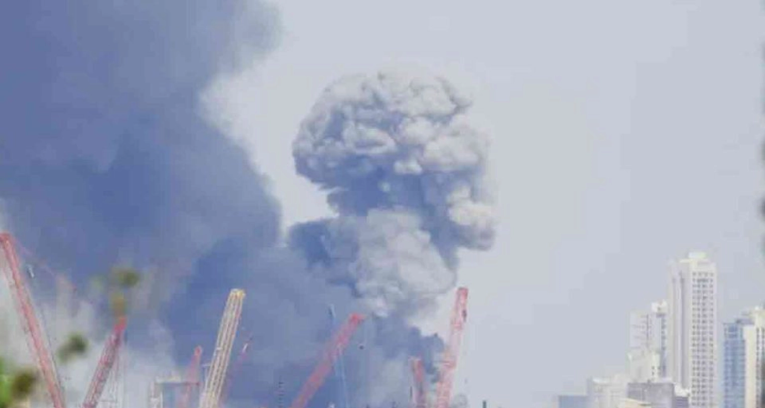 যুক্তরাষ্ট্রের যুদ্ধজাহাজে হামলা চালানোর দাবি ইরানের