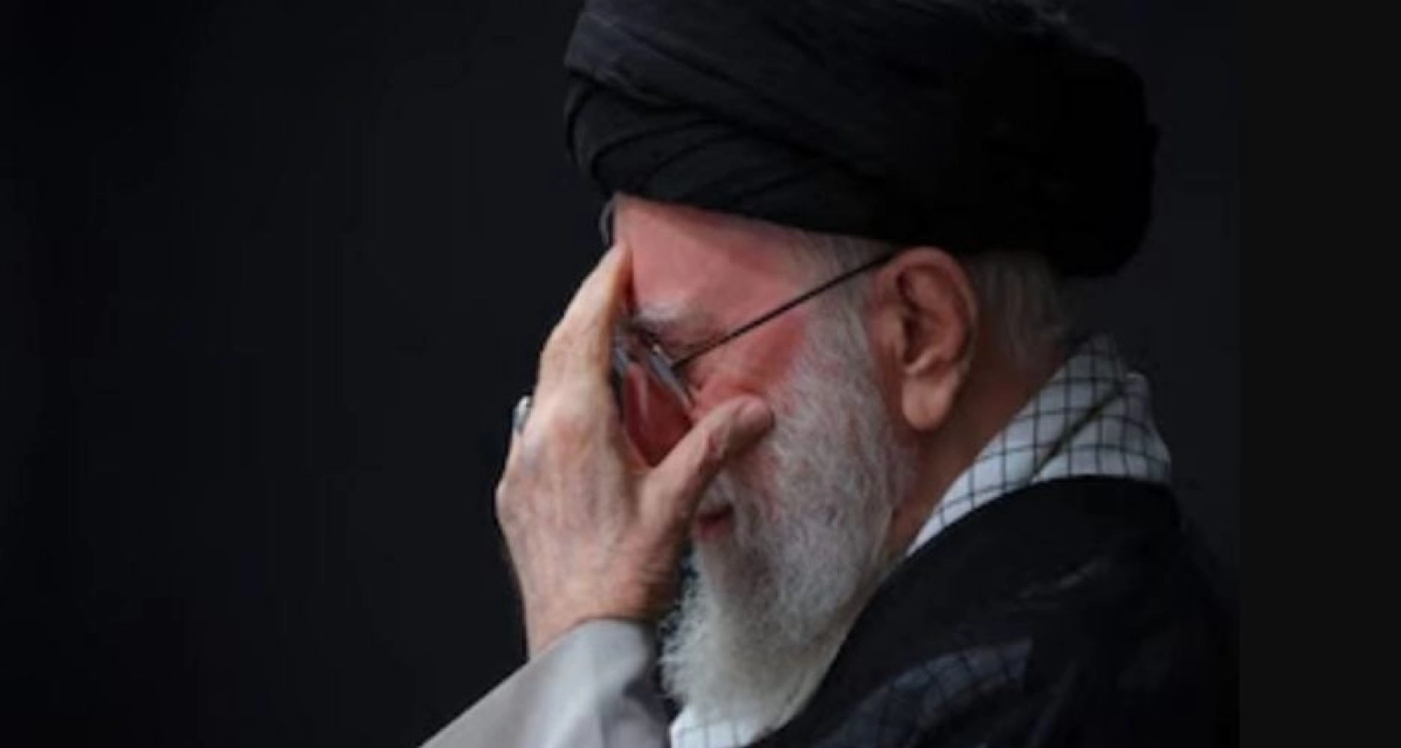 হামলার সময় সেই ভবনে যা করছিলেন আয়াতুল্লাহ খামেনি 