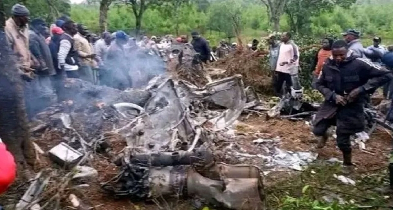 হেলিকপ্টারটিতে আগুন ধরে যায়, ঘটনাস্থলেই এমপিসহ ৬ জনের মৃত্যু