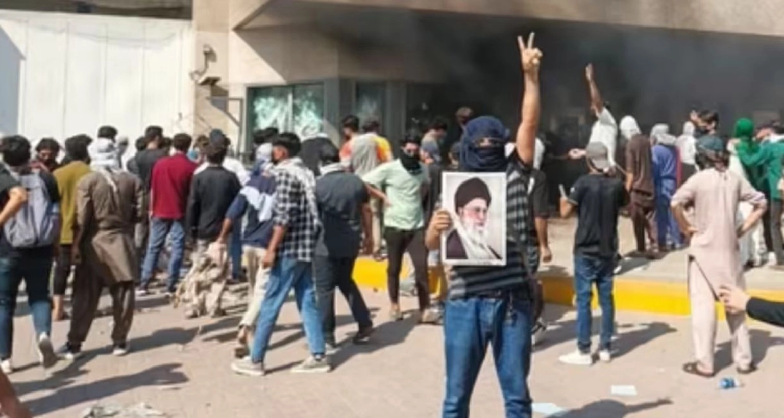 পাকিস্তানের মার্কিন দূতাবাসে হামলার চেষ্টা, ৯ জনের মৃত্যু