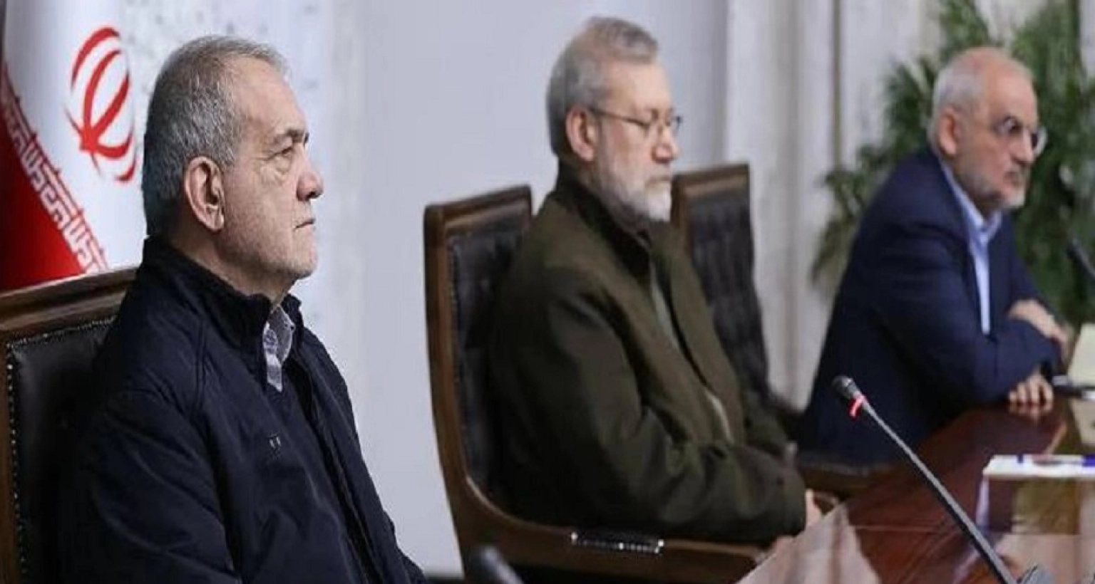 খামেনির-অনুপস্থিতিতে-ইরানের-ক্ষমতার-কেন্দ্রবিন্দুতে-কে-এই-লারিজানি-