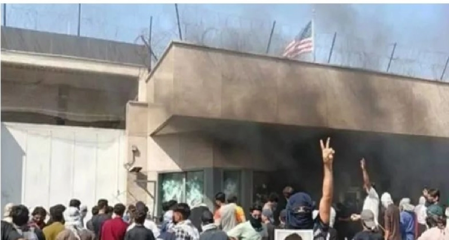 খামেনির মৃত্যুতে পাকিস্তানে ভয়াবহ সংঘর্ষ, নিহত ১৭