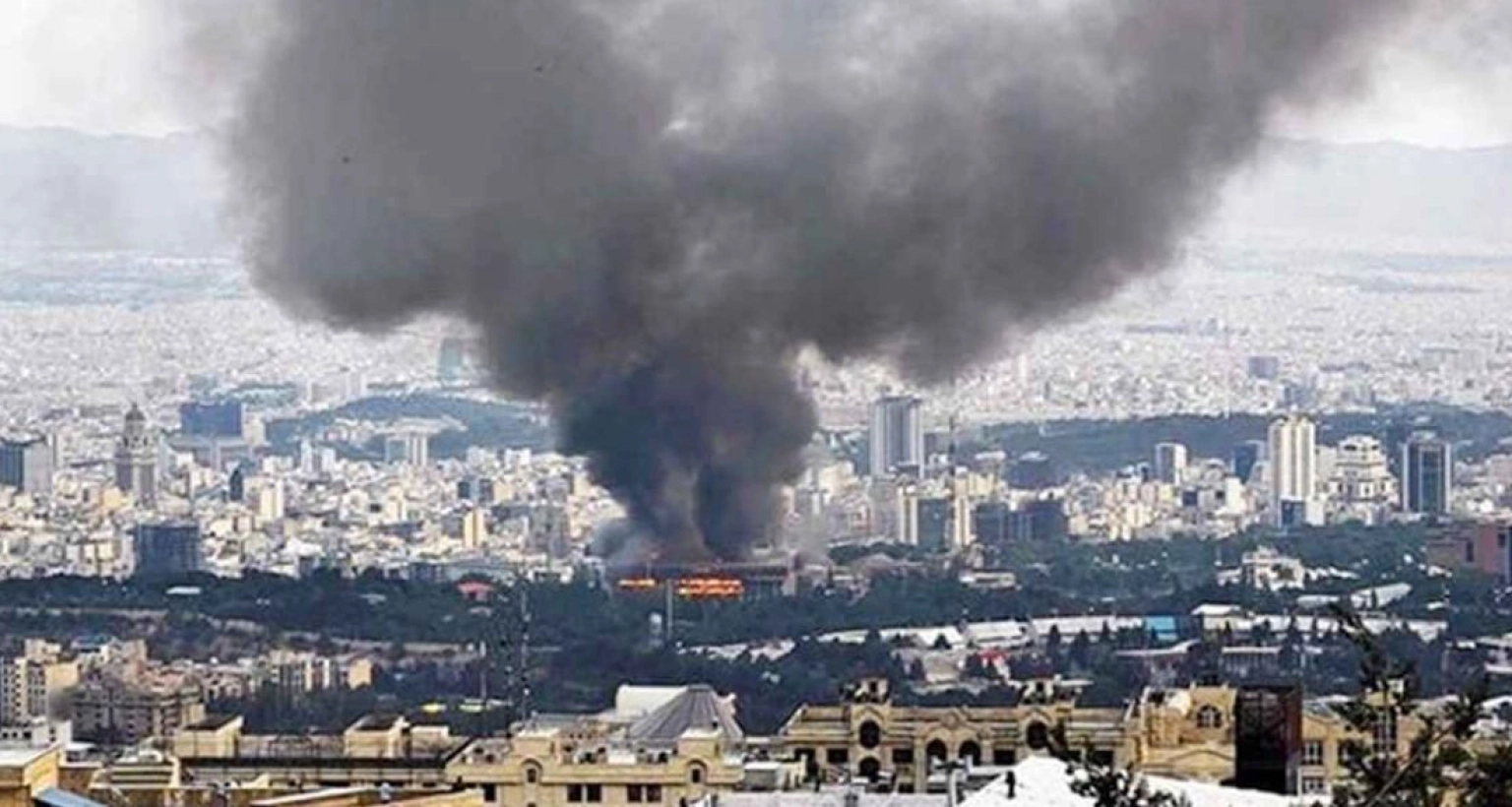 তেহরানের প্রাণকেন্দ্রে নতুন করে আরও এক দফা শক্তিশালী বিমান হামলা