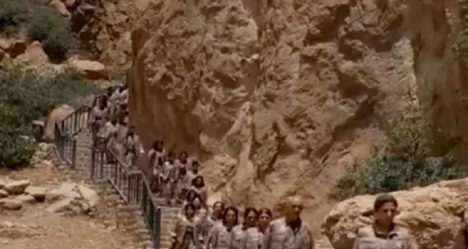 ইরানকে হারাতে এবার নতুন কৌশল শুরু করল যুক্তরাষ্ট্র