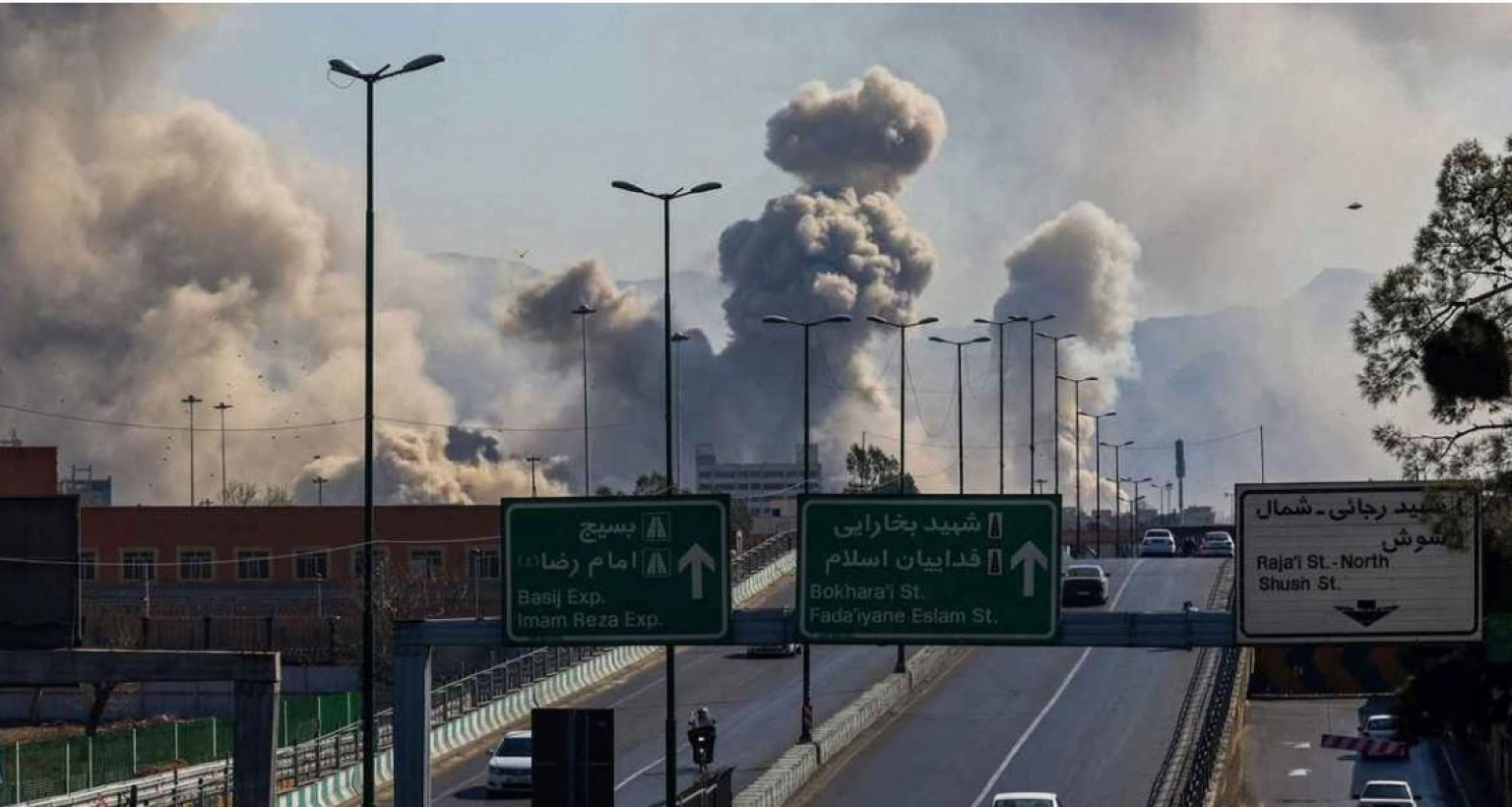 এবার নতুন আরও এক দেশে হামলা চালাল ইরান