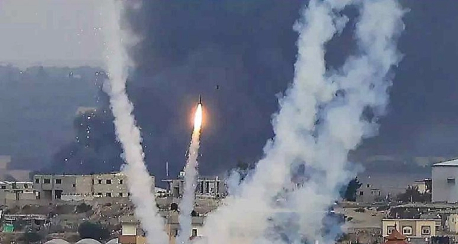 ইসরায়েলের হাইফা নৌঘাঁটিতে মিসাইল হামলা চালাল লেবানন