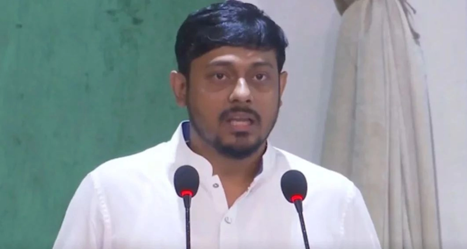 নাসীরুদ্দিন পাটওয়ারীকে আদালতে হাজির হতে সমন জারি 