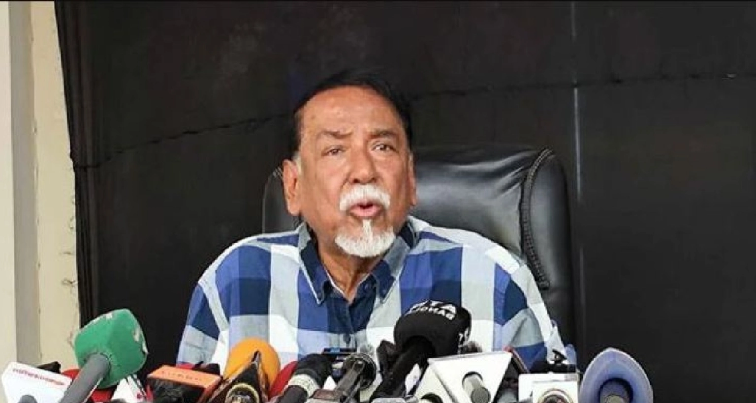 বিএনপির স্থায়ী কমিটি থেকে মেজর হাফিজের পদত্যাগ