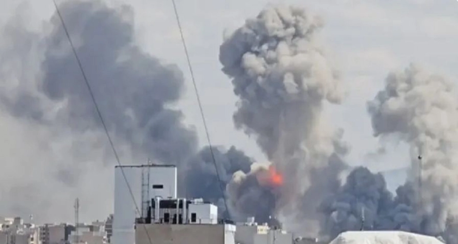 ইরানের হামলার ভয়ে মধ্যপ্রাচ্যের বিভিন্ন বাসাবাড়ি ও হোটেলে আত্মগোপনে মার্কিন সেনারা