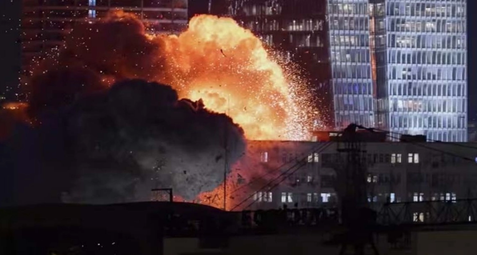 ইসরাইলের-পুলিশ-সদর-দপ্তর-ও-স্যাটেলাইট-কেন্দ্রে-ইরানের-শক্তিশালী-হামলা