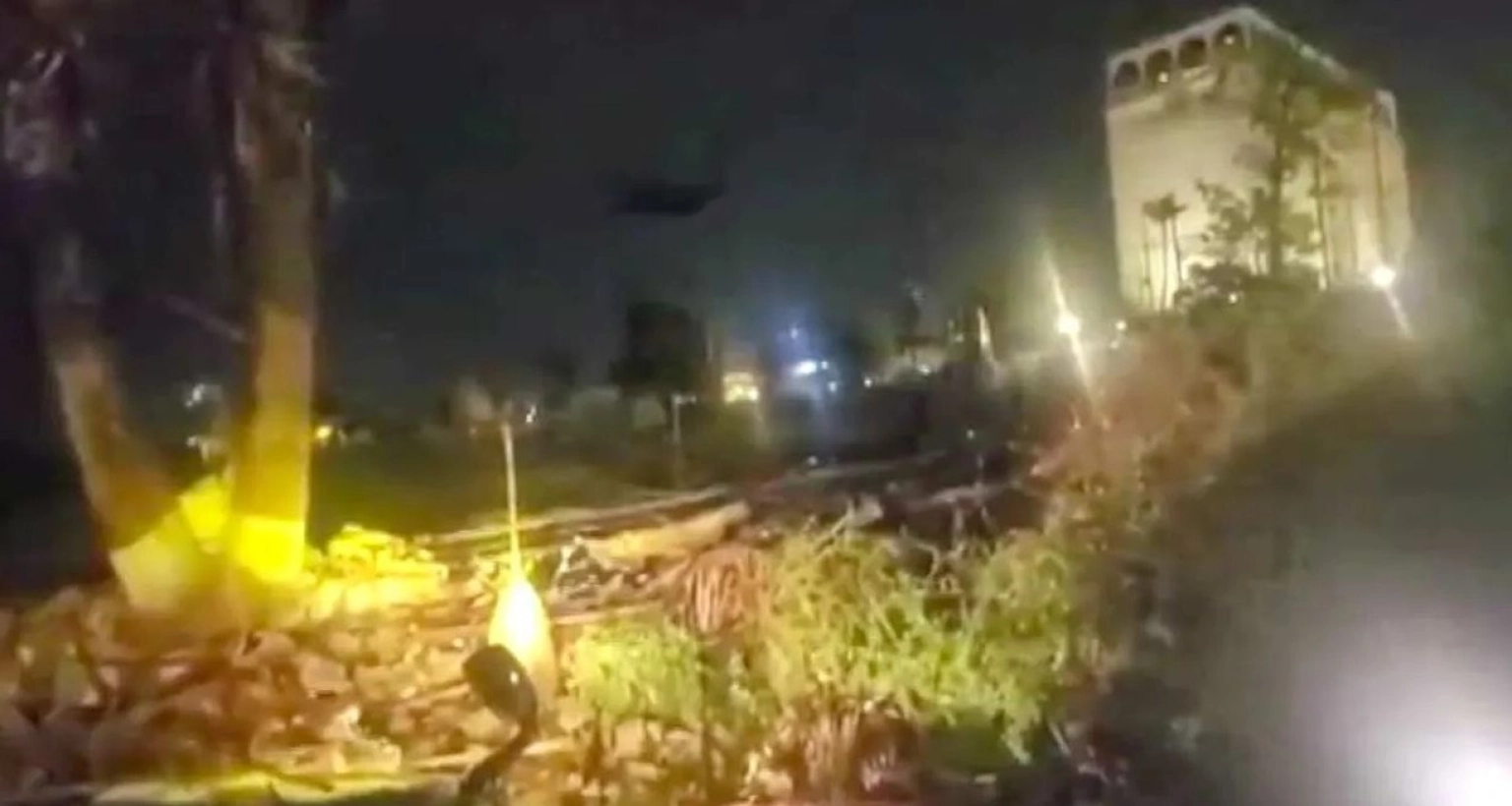 প্রবল বৃষ্টি ও বজ্রঝড়ে ১৯ জনের মৃত্যু