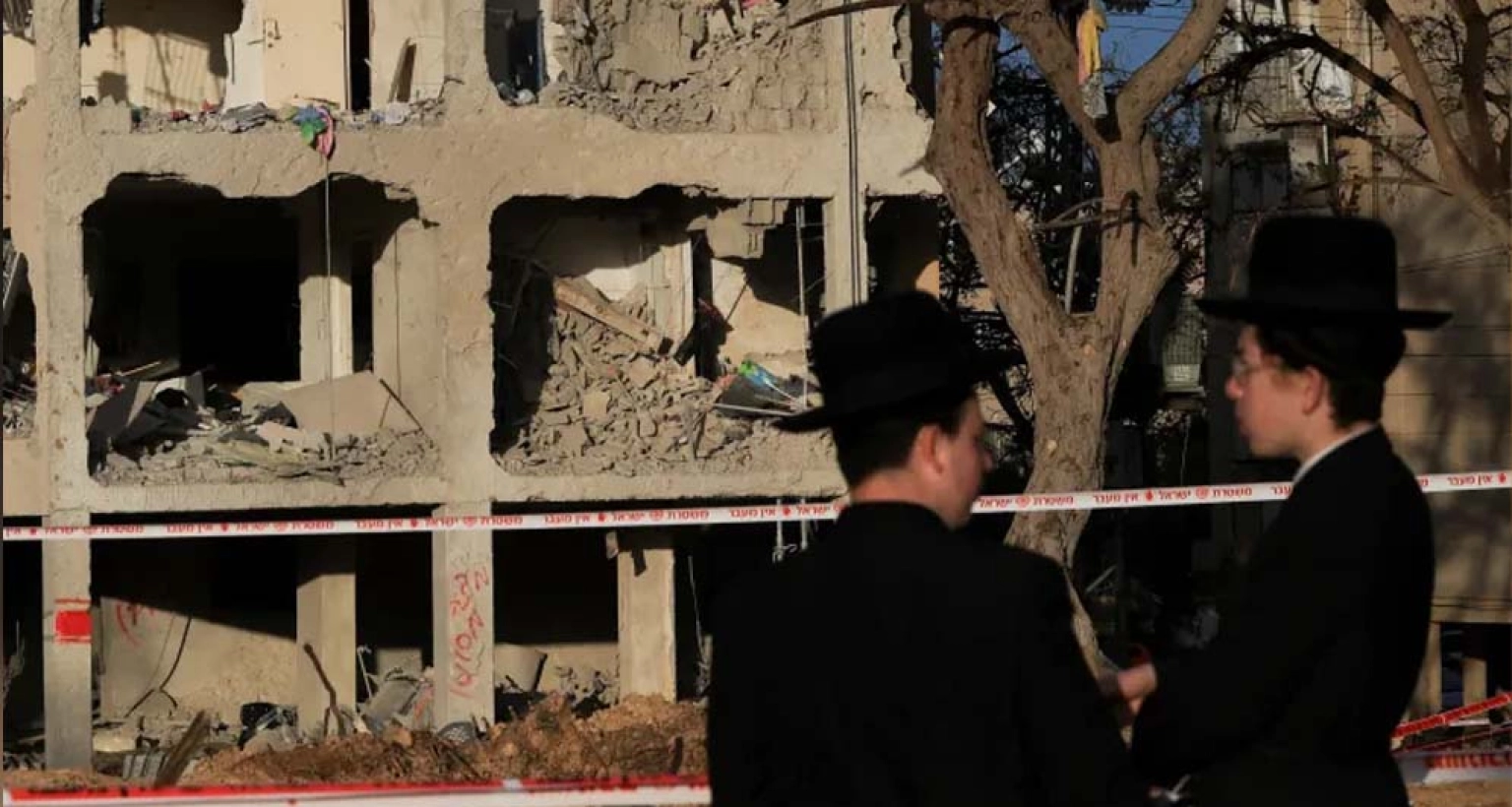 ইরানের ক্ষেপণাস্ত্র বৃষ্টিতে দিশাহারা ইসরাইল, বহু হতাহত