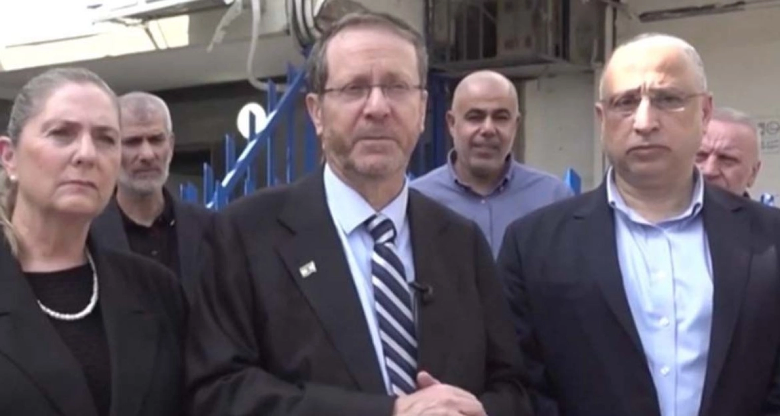 ইরানের মিসাইল দেখে দৌড়ে পালালেন ইসরাইলের প্রেসিডেন্ট!