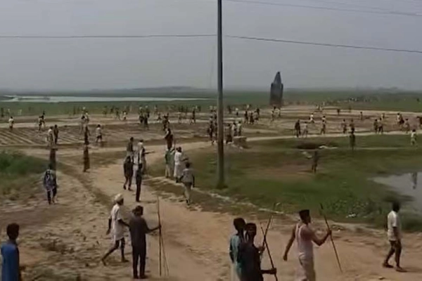 মাইকে ঘোষণা দিয়ে ২ গোষ্ঠীর সংঘর্ষে ইমামসহ নিহত ২