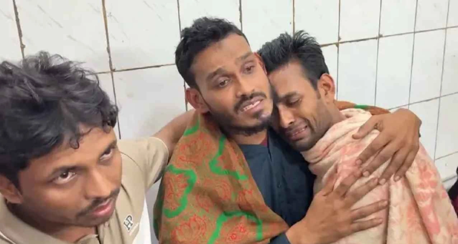 বাসডুবির ঘটনায় বেঁচে যাওয়া যাত্রীর মুখে লোমহর্ষক বর্ণনা!