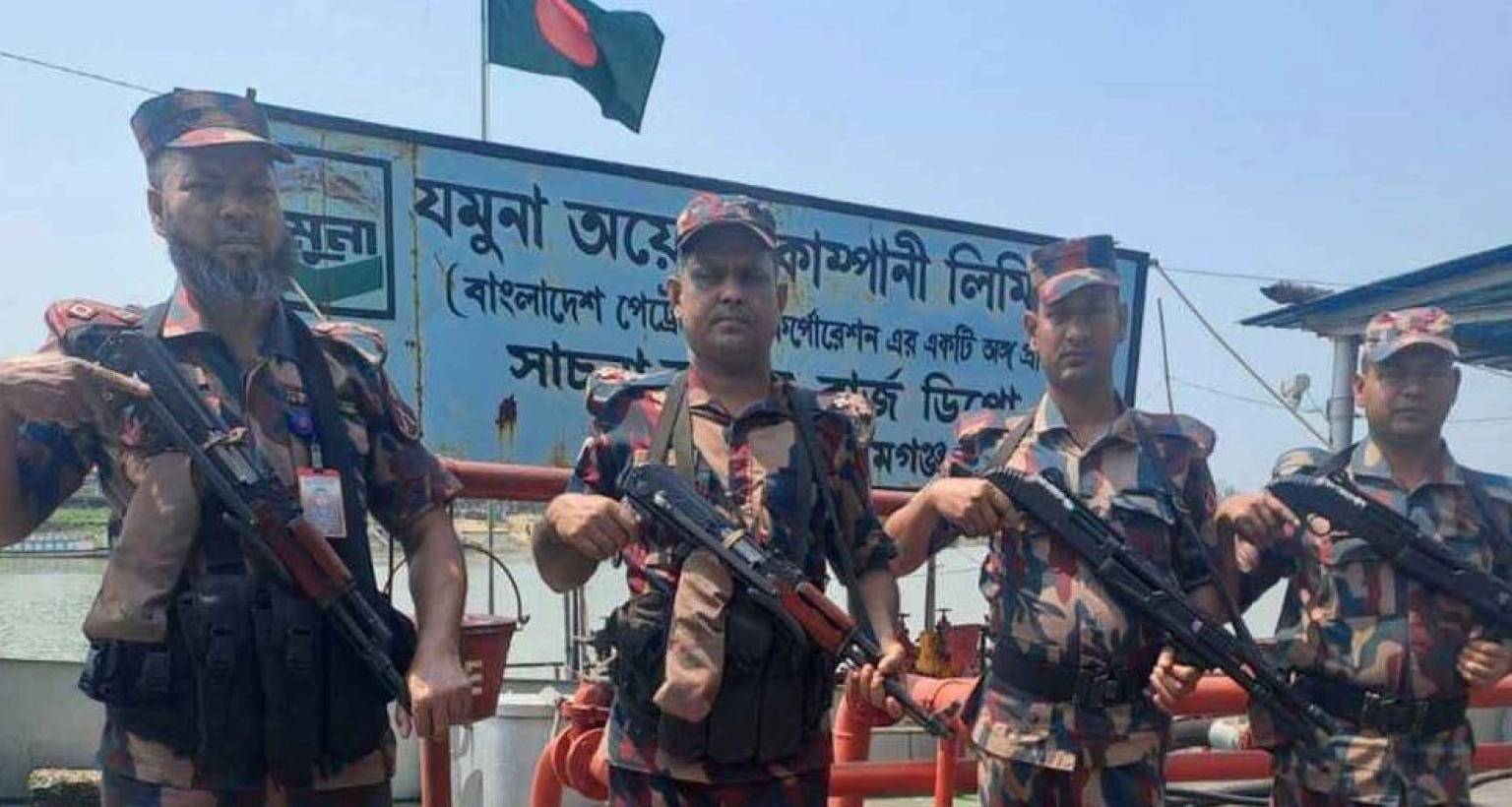 সরবরাহ নিশ্চিতে জ্বালানি তেলের বিভিন্ন ডিপোতে বিজিবি মোতায়েন