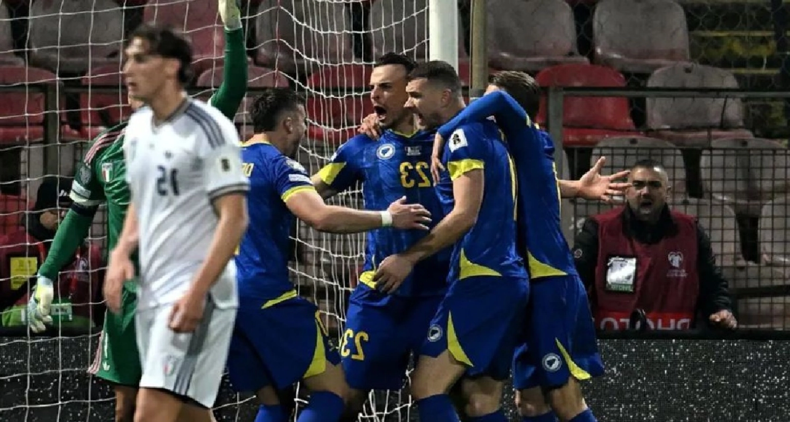 ১২ বছরের আক্ষেপ, শেষ পর্যন্ত ইতালির স্বপ্ন ধূলিসাৎ