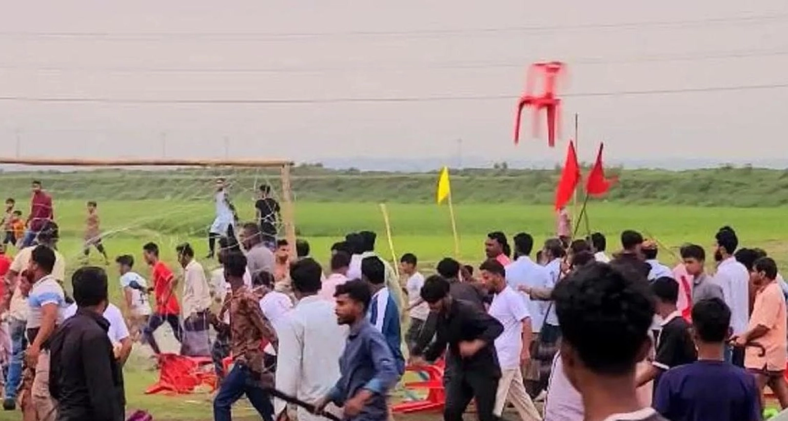 ফুটবল ফাইনাল খেলায় সংঘর্ষ