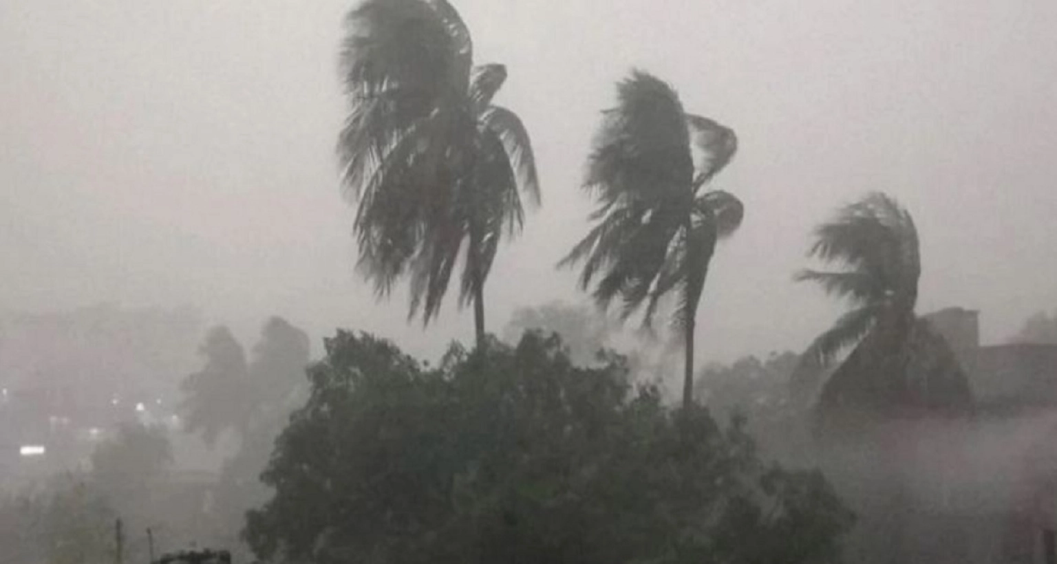 দেশের-চার-জেলায়-৮০-কিমি-বেগে-ঝড়ের-পূর্বাভাস