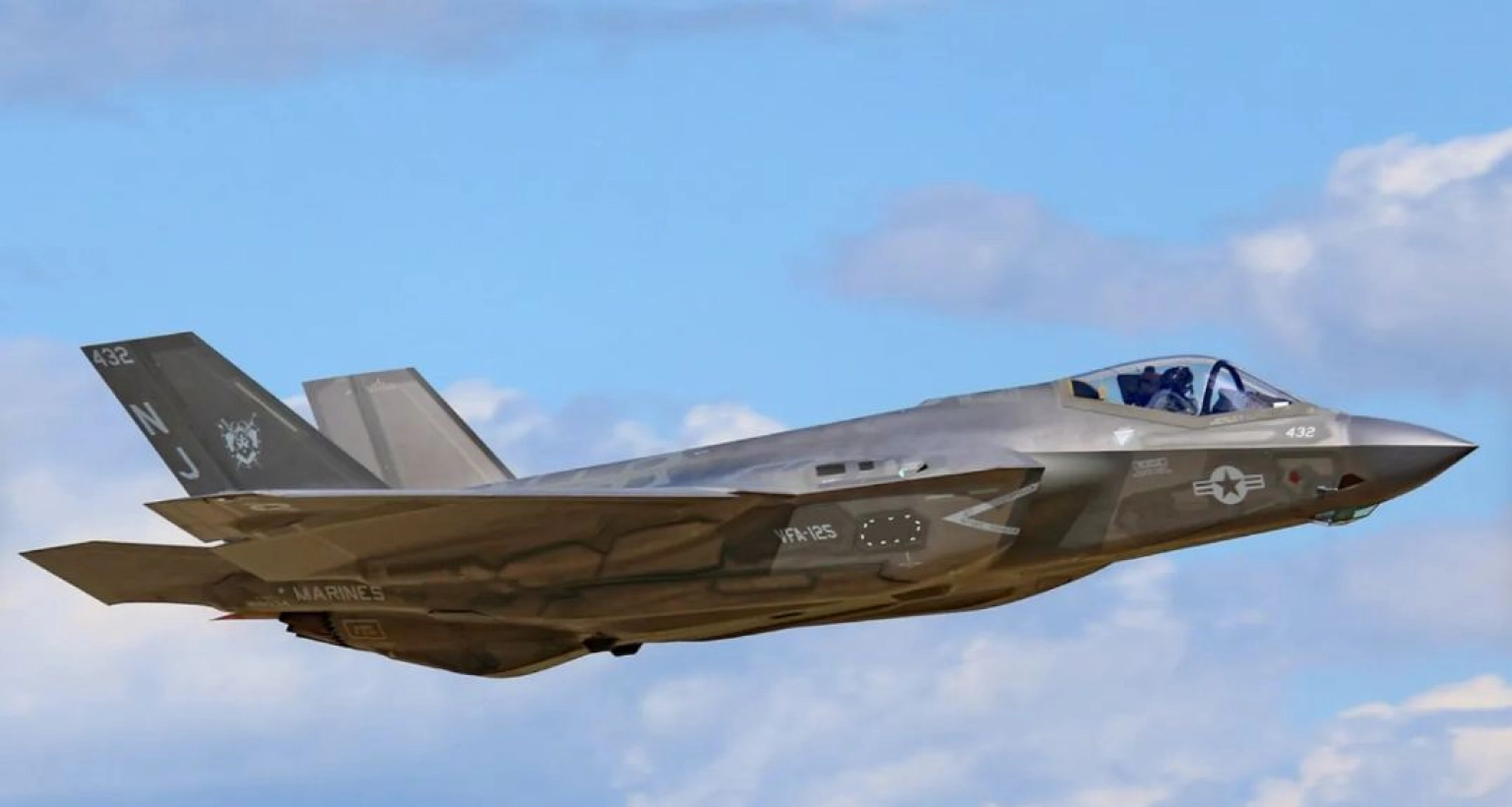 এবার যুক্তরাষ্ট্রের অত্যাধুনিক যুদ্ধবিমান ‘লাইটনিং-২ স্টেলথ’ নামের এফ-৩৫ বিধ্বস্ত