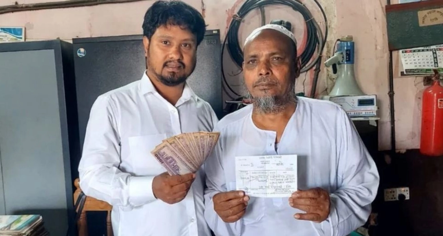 দীর্ঘ ৫০ বছর আগে বিনা টিকিটে ট্রেনে যাত্রা, রেলওয়ের সেই ‘ঋণ’ পরিশোধ