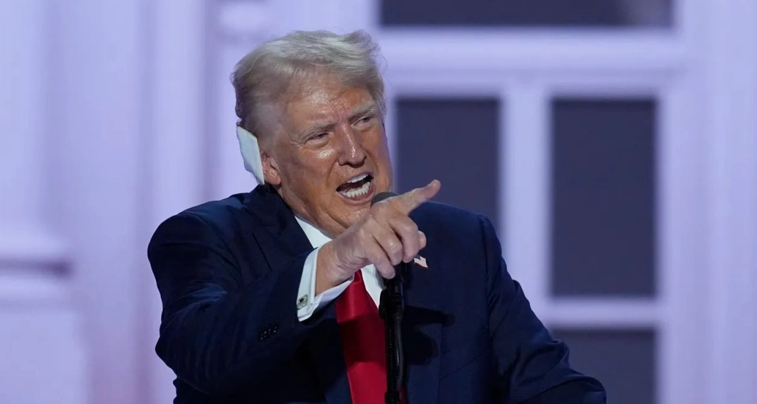 ইরানের-সহযোগিতা-থাকুক-বা-না-থাকুক-হরমুজ-প্রণালি-‘খুব-শিগগির’-খুলে-যাবে-ট্রাম্প